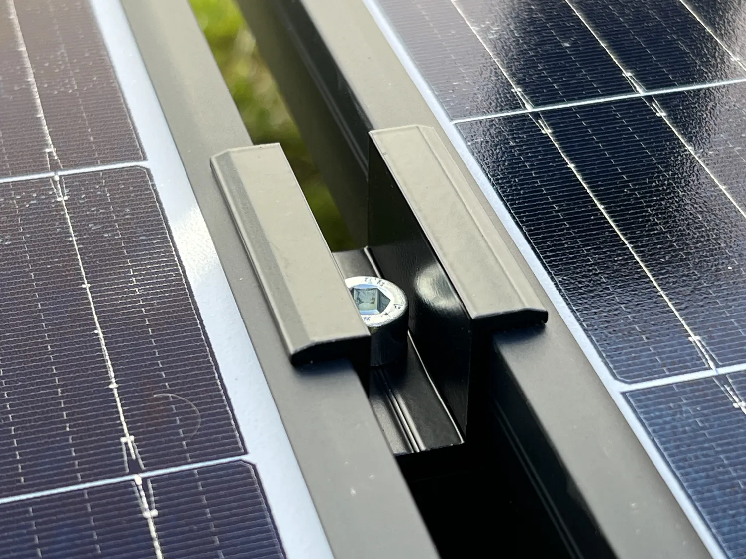 PV Mittelklemme 30–45 Mm Verstellbar – 4 Stück Solarmodul-Halterung, Aluminium AL6005-T5, Schwarz, Inkl. Schrauben – Für Photovoltaik-Montage